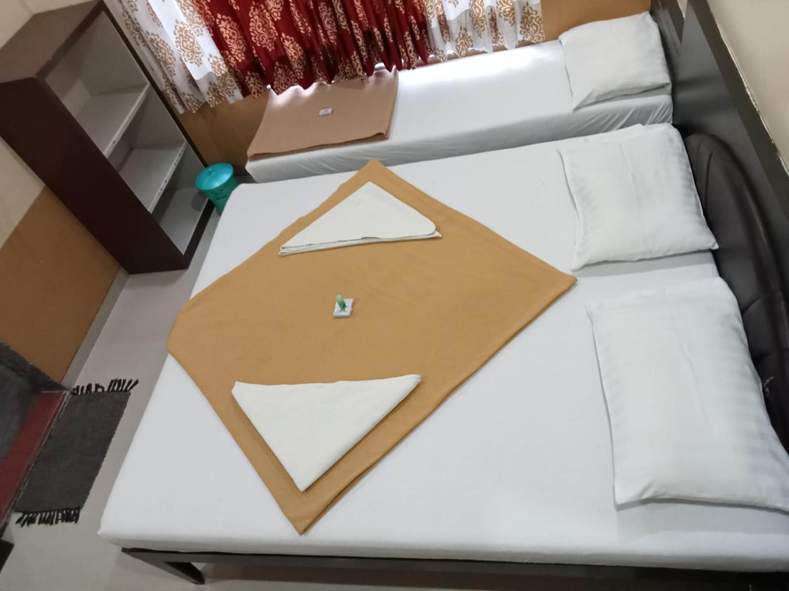Hotel Yogiraj Shirdi Buitenkant foto