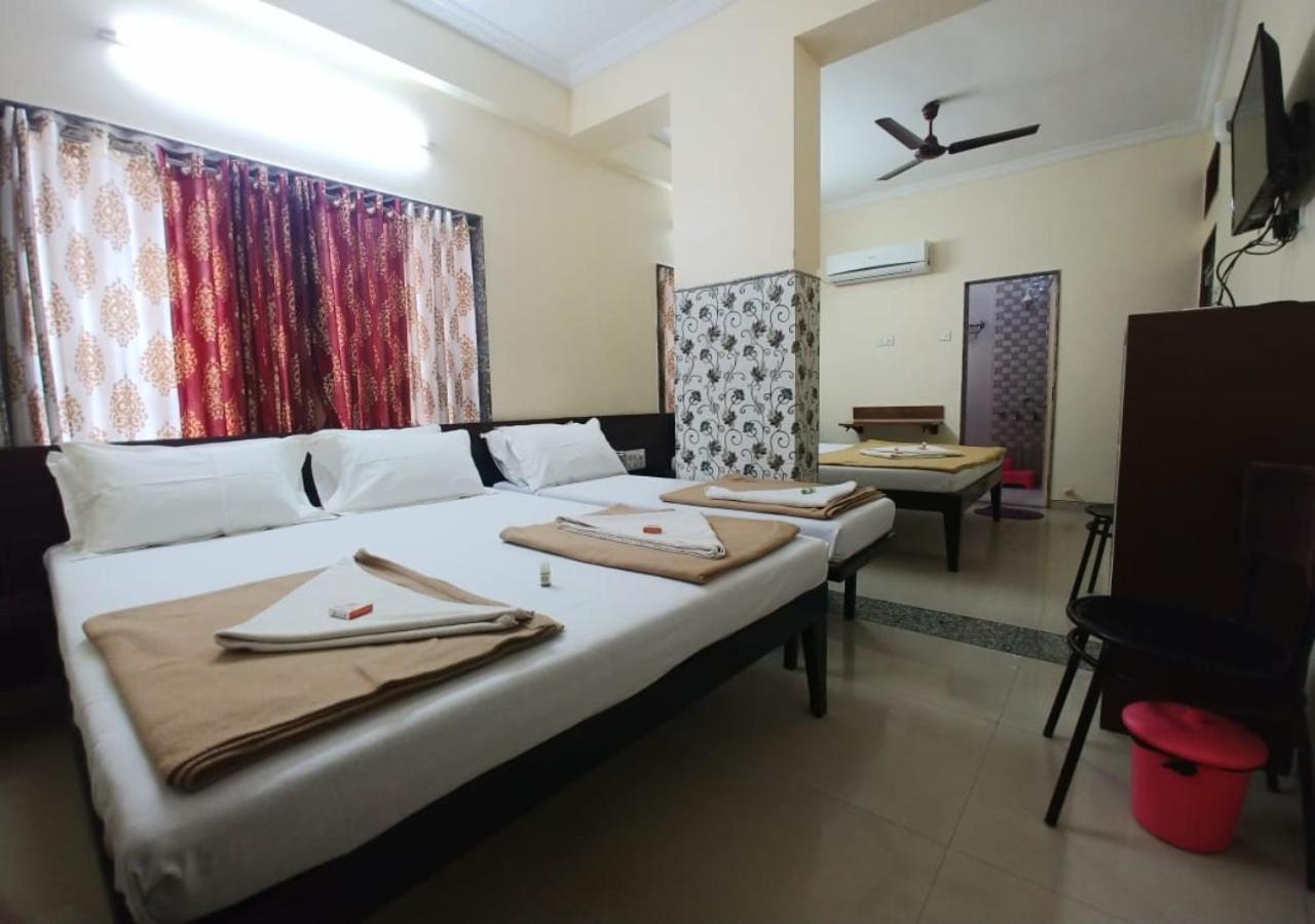 Hotel Yogiraj Shirdi Buitenkant foto