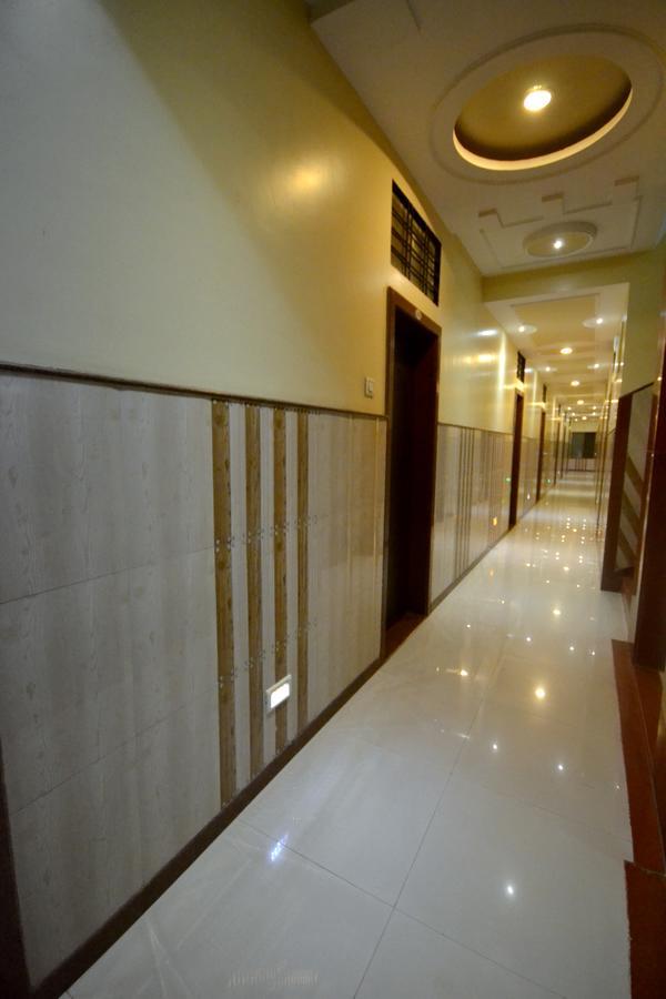 Hotel Yogiraj Shirdi Buitenkant foto